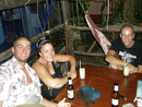 Beim Cocktail in einer Rastabar auf Koh Tao, links im Bild Stefan, ein Österreicher, den wir dort kennengelernt haben